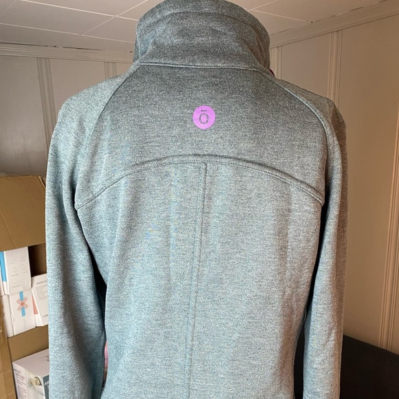 DoTERRA Sage Green Zip Terry Jacket - Picture 2 of 7